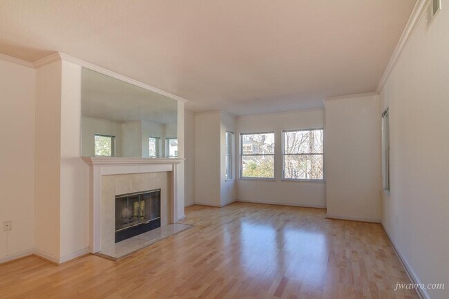 Building Photo - 1880 Steiner St