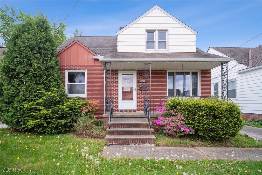 Primary Photo - 20700 Goller Ave