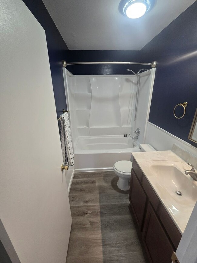Building Photo - Gorgeous 2 Bedroom
