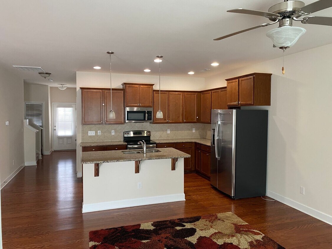 Primary Photo - Stunning 3 Bedroom Greensboro Home!!