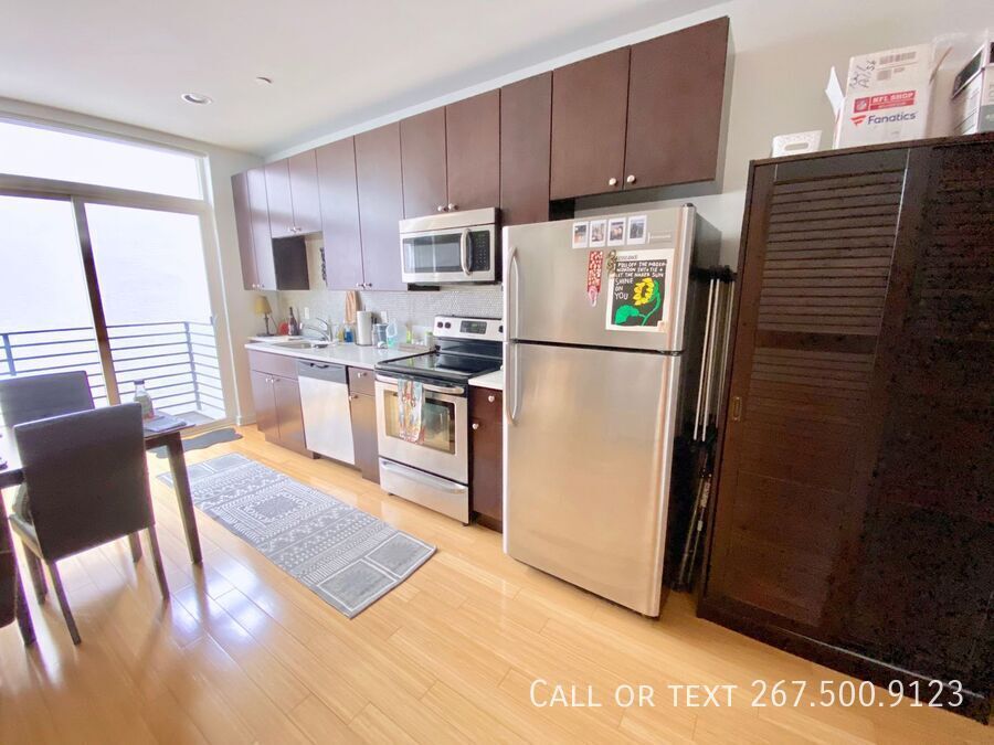 Primary Photo - Perfect Location, Perfect Apartment. Garag...