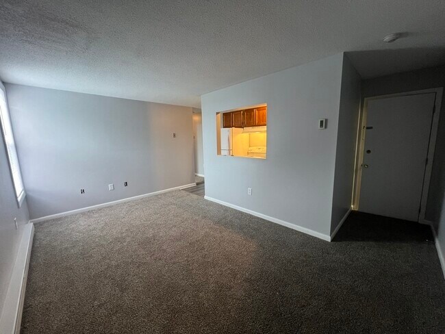 Foto del edificio - 2448 S Main St