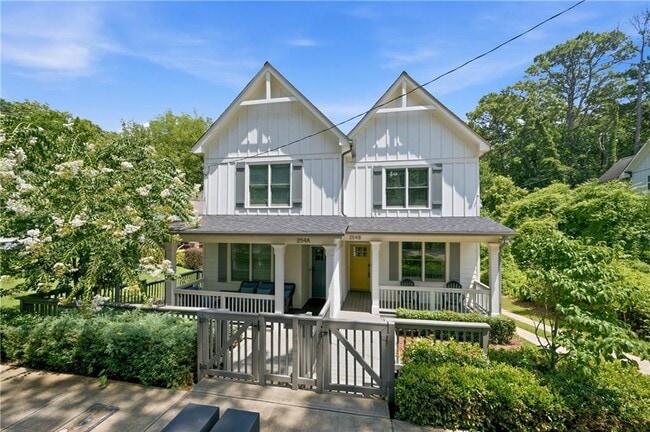 Building Photo - 254 Lamon Ave SE