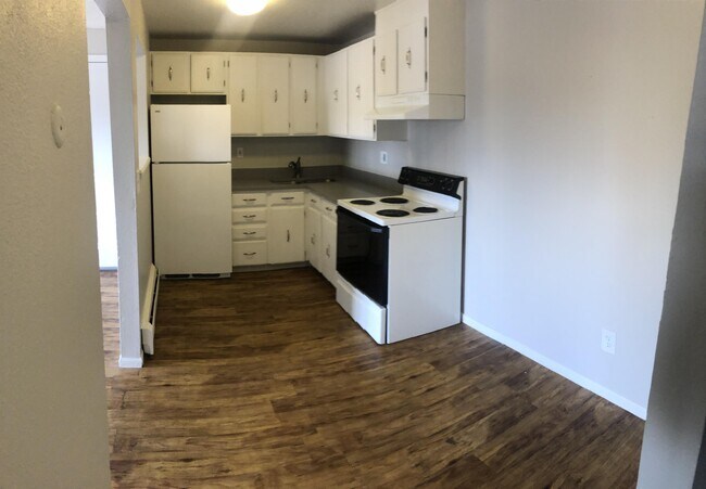 Foto del edificio - 2455 N Bryant St
