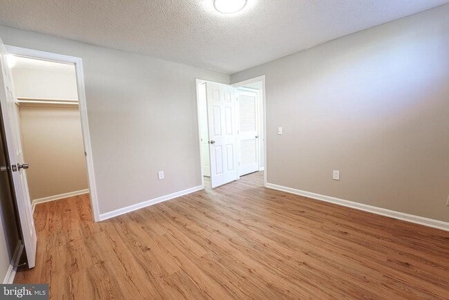 Building Photo - 3107 Shawnee Dr