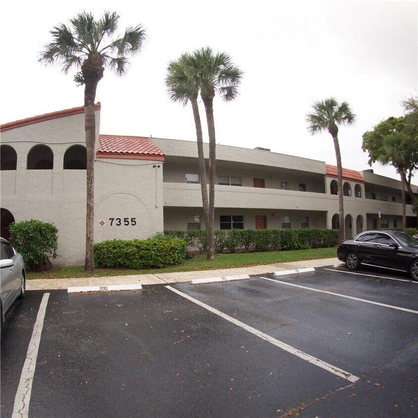7355 Woodmont Ter Unit 202, Tamarac, FL 33321 Condo for Rent in