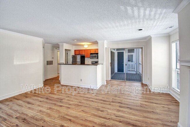 Building Photo - 2512 Cranbrook Ln