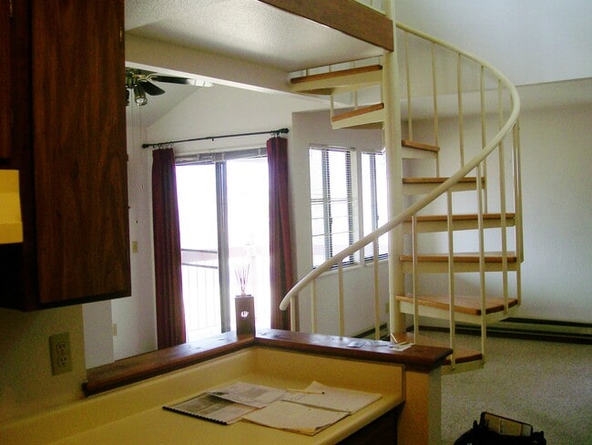 Building Photo - 4501 Boardwalk Dr