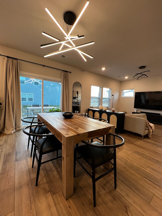Foto del edificio - 3630 Mathewson Way