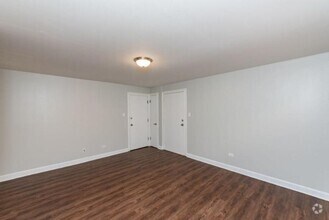 Building Photo - 4540 N Wolcott Ave