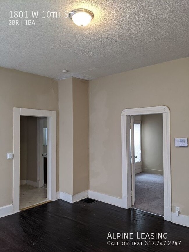 Building Photo - Near West 2BR House w/Central Air! Near IU...