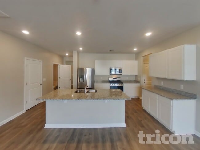 Building Photo - 6941 Sunny Parks Dr