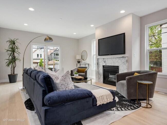 Foto del edificio - 1631 N Lawndale Ave