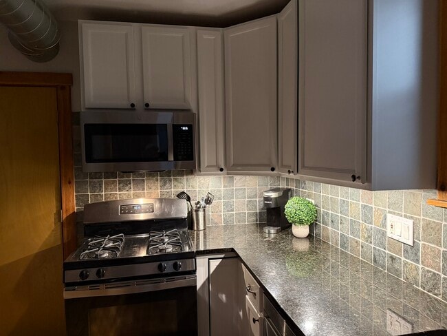 Foto del edificio - 4104 N Mozart St