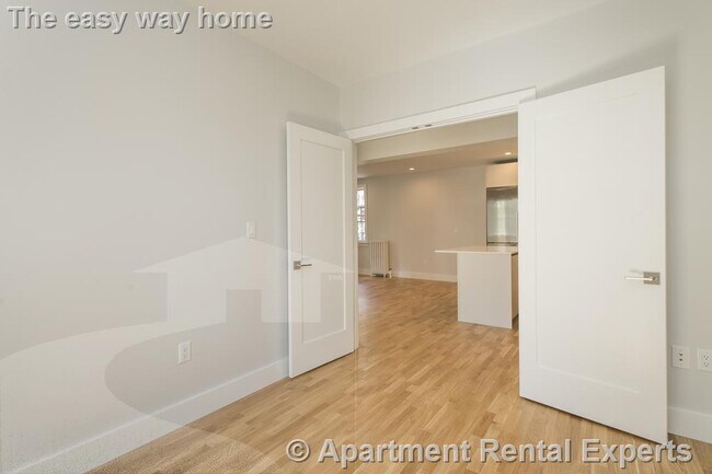 Foto del edificio - 136 Highland Ave