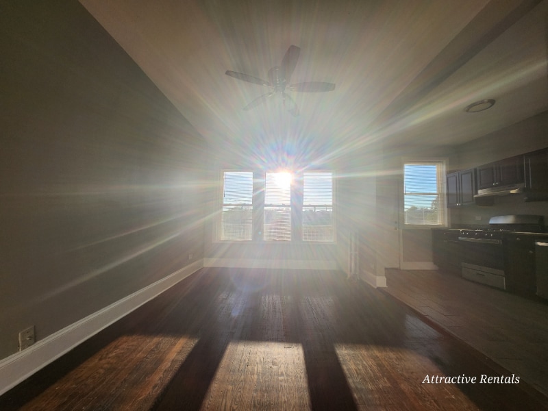 Photo - 4530 S Calumet Ave (Chicago, IL)