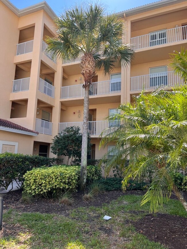 Building Photo - Osprey Cove 2/2 Annual rental