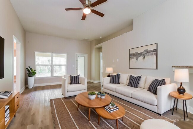 Foto del edificio - 706 Chelsea Ave