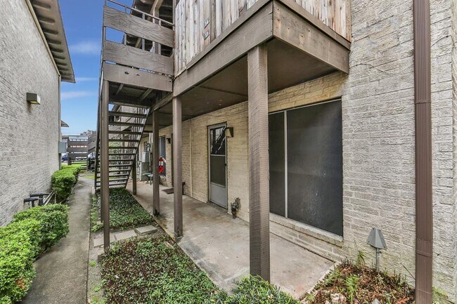 Foto del edificio - 4500 Sherwood Ln