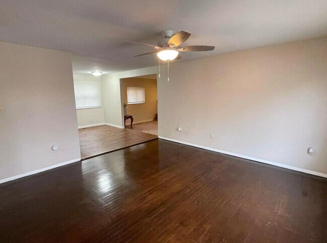 Building Photo - 3826 Clime Rd