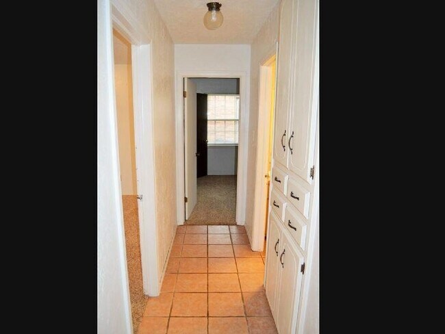 Foto del edificio - 4513 NE Highlander Cir