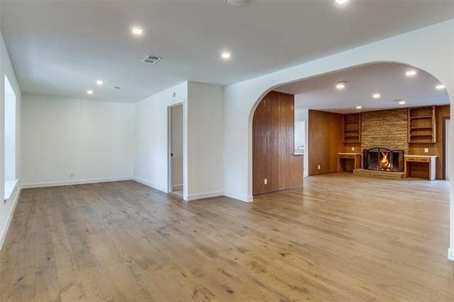 Building Photo - 2855 W 9th St