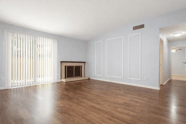 Foto del edificio - 8100 Cambridge St