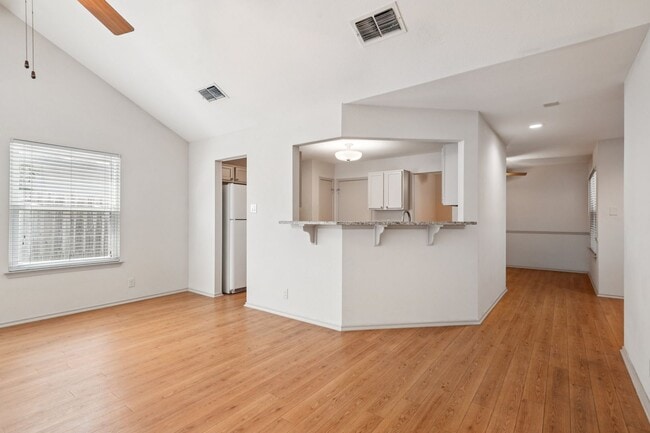 Building Photo - SEPTEMBER  HALF OFF First Month Rent