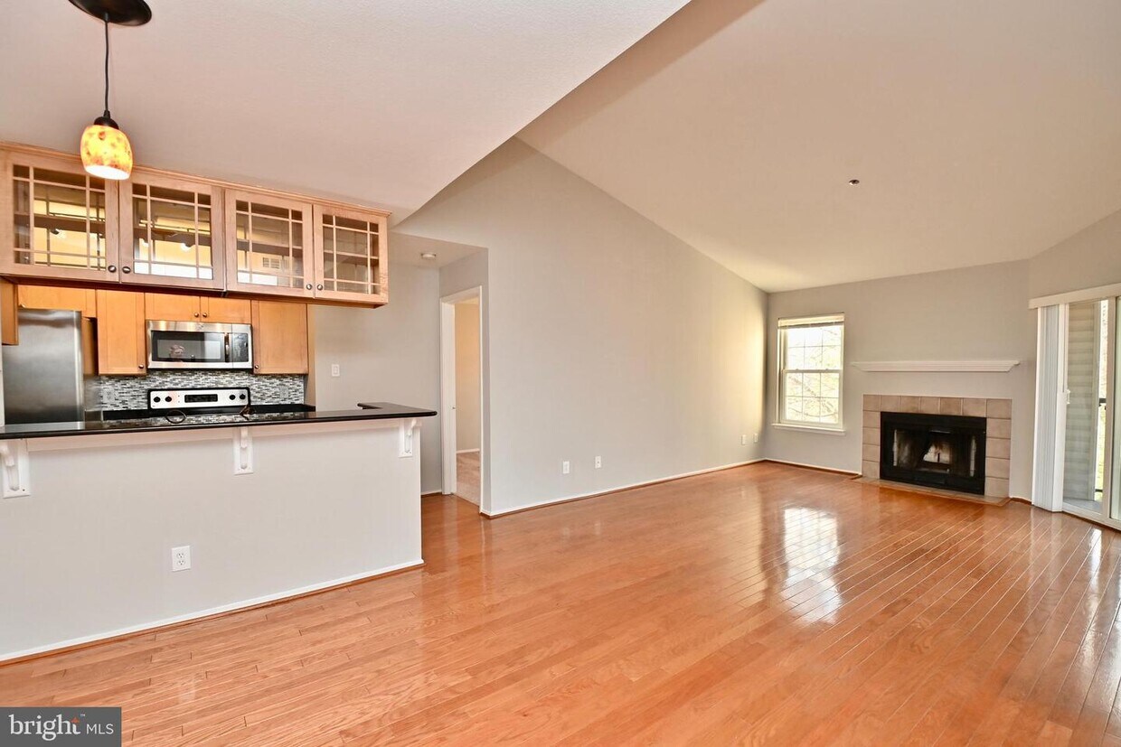 Primary Photo - 3315 Wyndham Cir