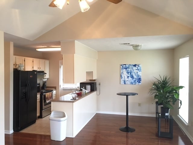 Building Photo - 3 Bed/1 Bath for Rent in Pearl!
