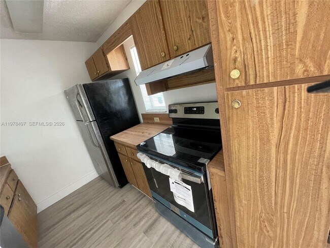 Foto del edificio - 918 Twin Lakes Dr