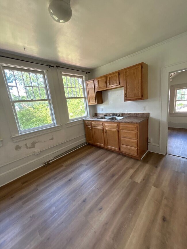 Foto del edificio - 2923 Melrose Ave NW