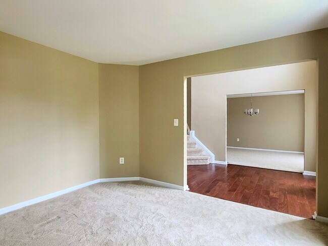 Foto del edificio - 5 BR, 4 BA Colonial in Lee's Hill