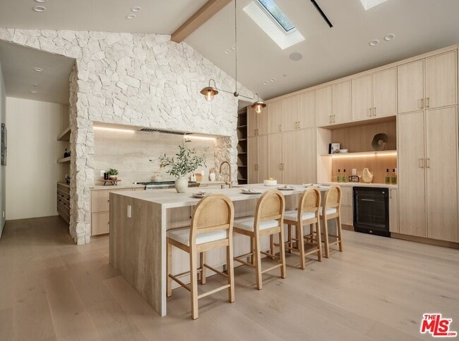 Building Photo - 14647 Morrison St