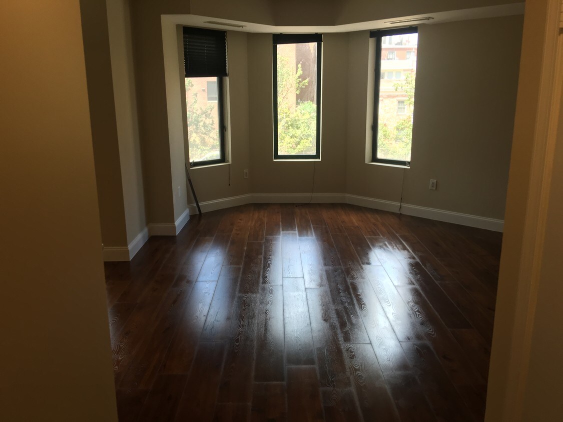 Primary Photo - 955 26th St NW