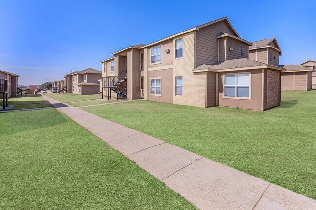 Building Photo - 409 Riverhill Loop