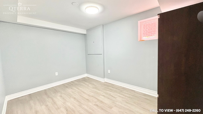 Building Photo - 508 Summerpark Cres