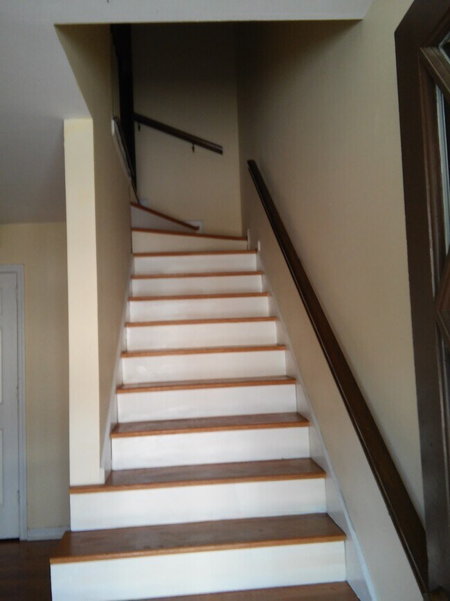 Building Photo - 2121 Acklen ave, #6