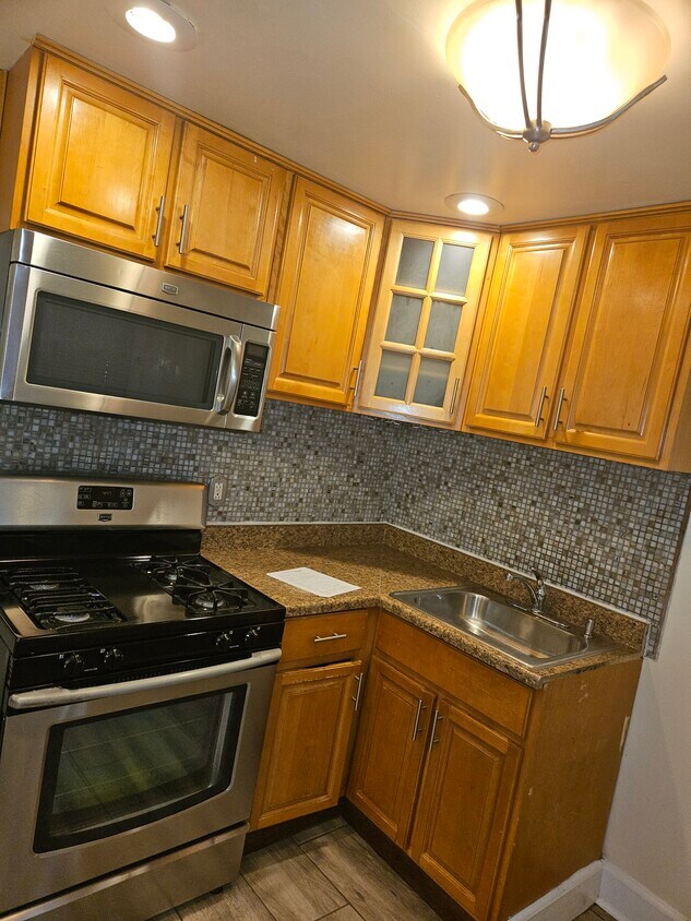 Primary Photo - 3516 N Smedley St