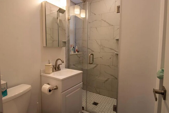 Foto del edificio - 109 Queensberry St