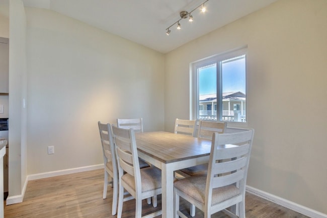 Building Photo - 240 Harmon Ave