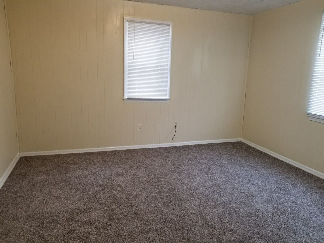 Foto principal - 217 capitol ct