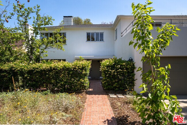 Foto del edificio - 4966 Ambrose Ave