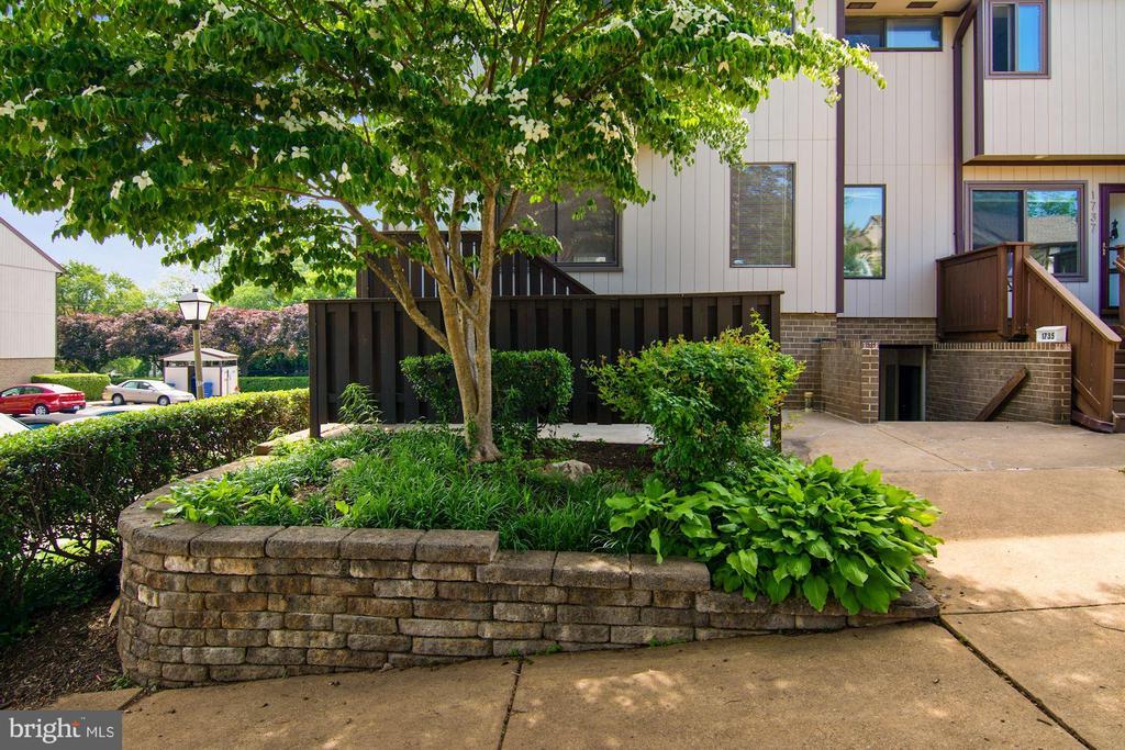 Primary Photo - 1733 Westwind Way