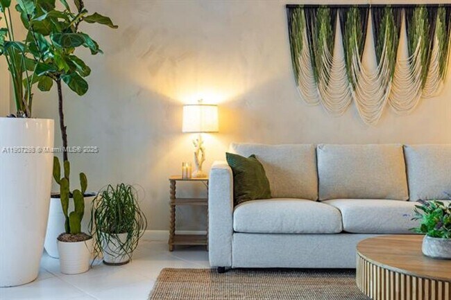 Photo - 2301 Collins Ave Apartment