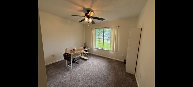 Foto del edificio - 1246 Woods Way