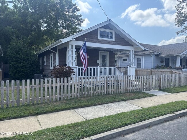 Building Photo - 606 Hammond Ave
