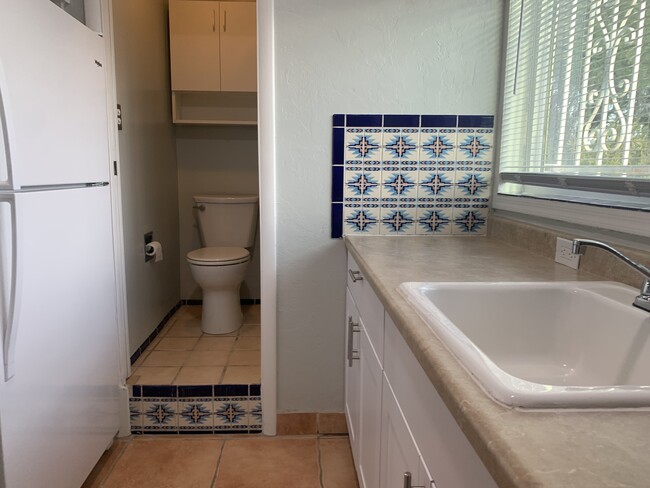 Foto del edificio - 2549 E Glenn St