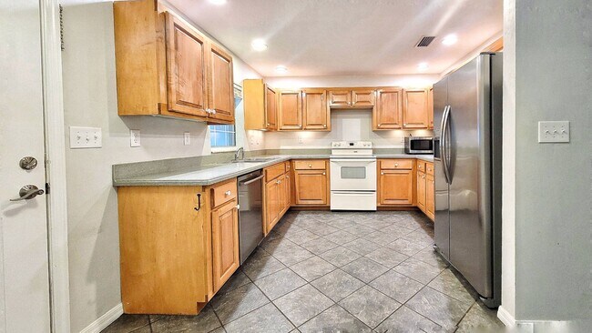 Foto del edificio - 3 Bedroom 2 Bath in Alachua City Limits