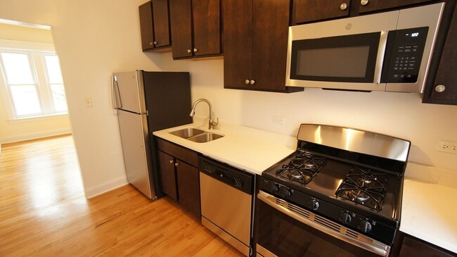 Building Photo - 1524 N Kedzie Ave